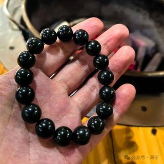千金难找黑羊脂:和田玉里的四种顶级黑羊脂!