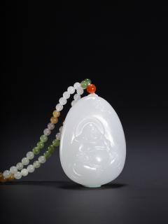 和田玉弥勒佛吊坠,尺寸:4.7×3.6×1.3厘米,重量41克